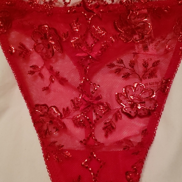 2 Victoria secret woman thong - Picture 8 of 9